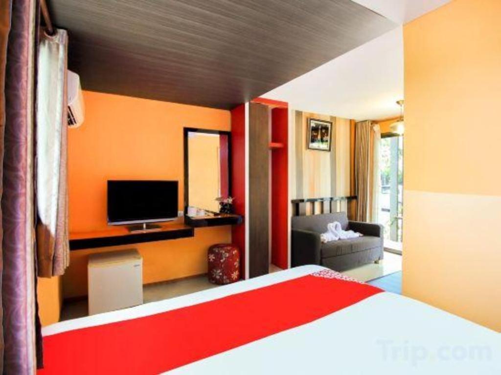 Oyo 271 The Resort Romklao Bangkok Buitenkant foto