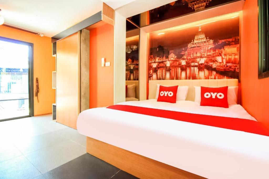 Oyo 271 The Resort Romklao Bangkok Buitenkant foto